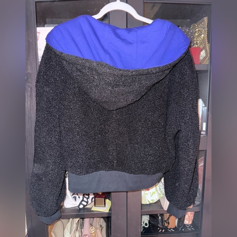 Fabletics Rose Reversible Jacket - Picture 15 of 16